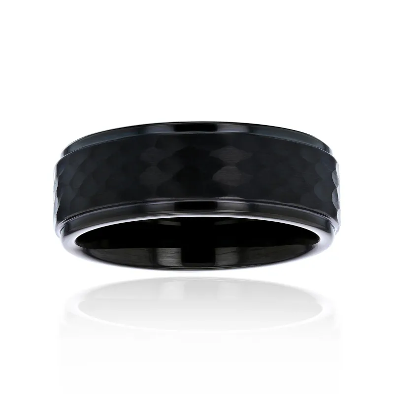 8 mm Black Hammered Clyde Ring